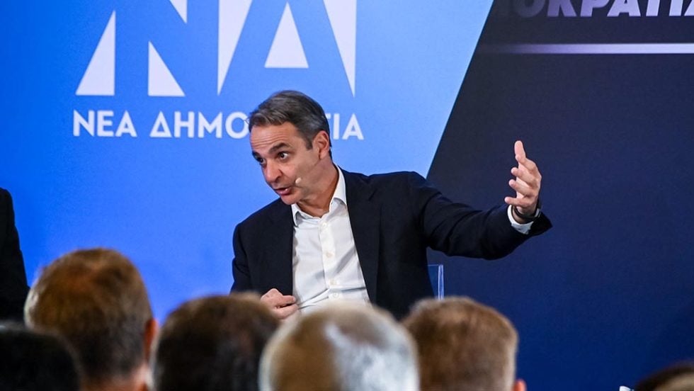 Τι αγία οικογένεια!
